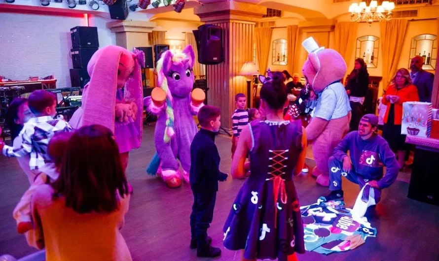 Mascotele Disney pot transforma petrecerile obișnuite în aventuri memorabile
